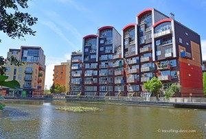 Buildings and pond at Greenwich Millennium Village