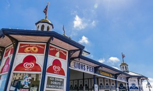 Food outlets on Eastbourne Pier