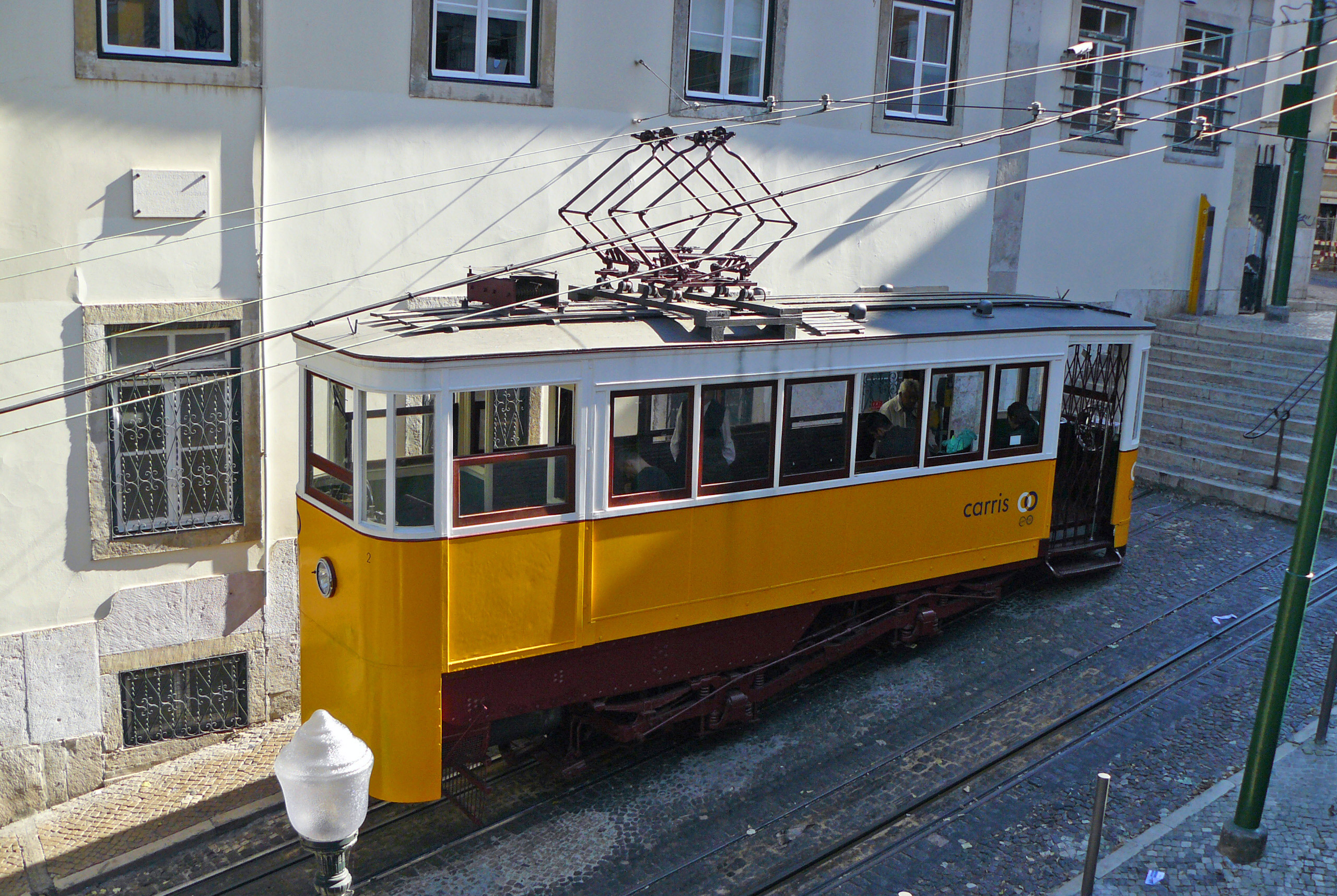 View of the Elevador da Gloria