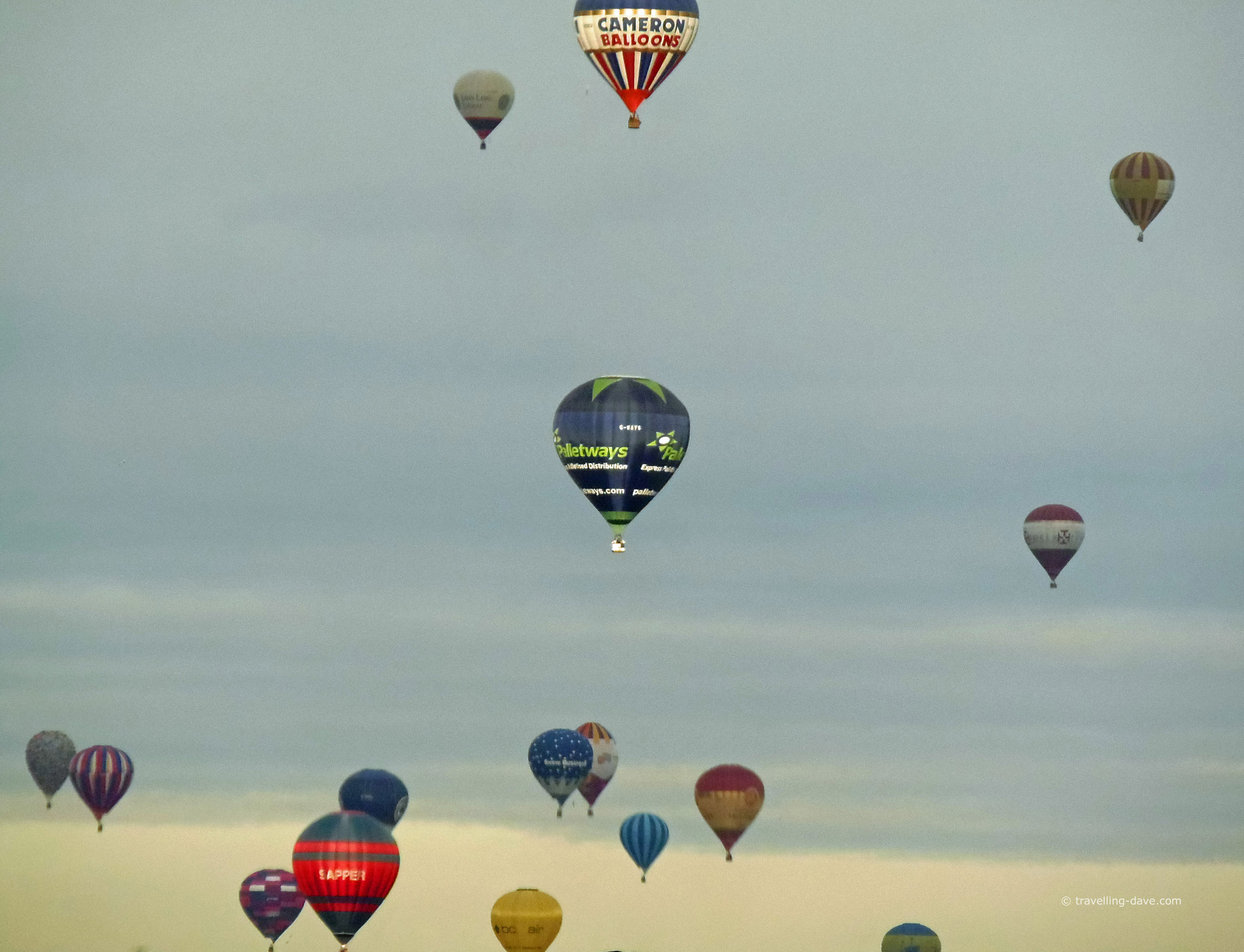 Mass launch of hot air balloons