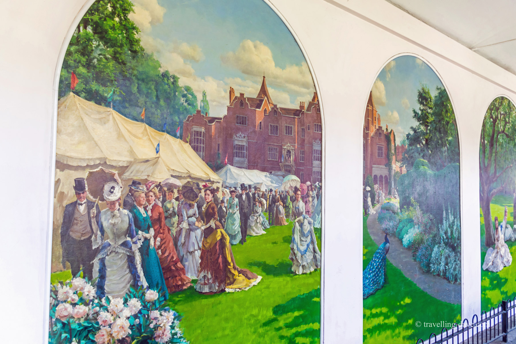 Murals in Holland Park