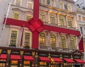 Christmas decorations on Cartier store