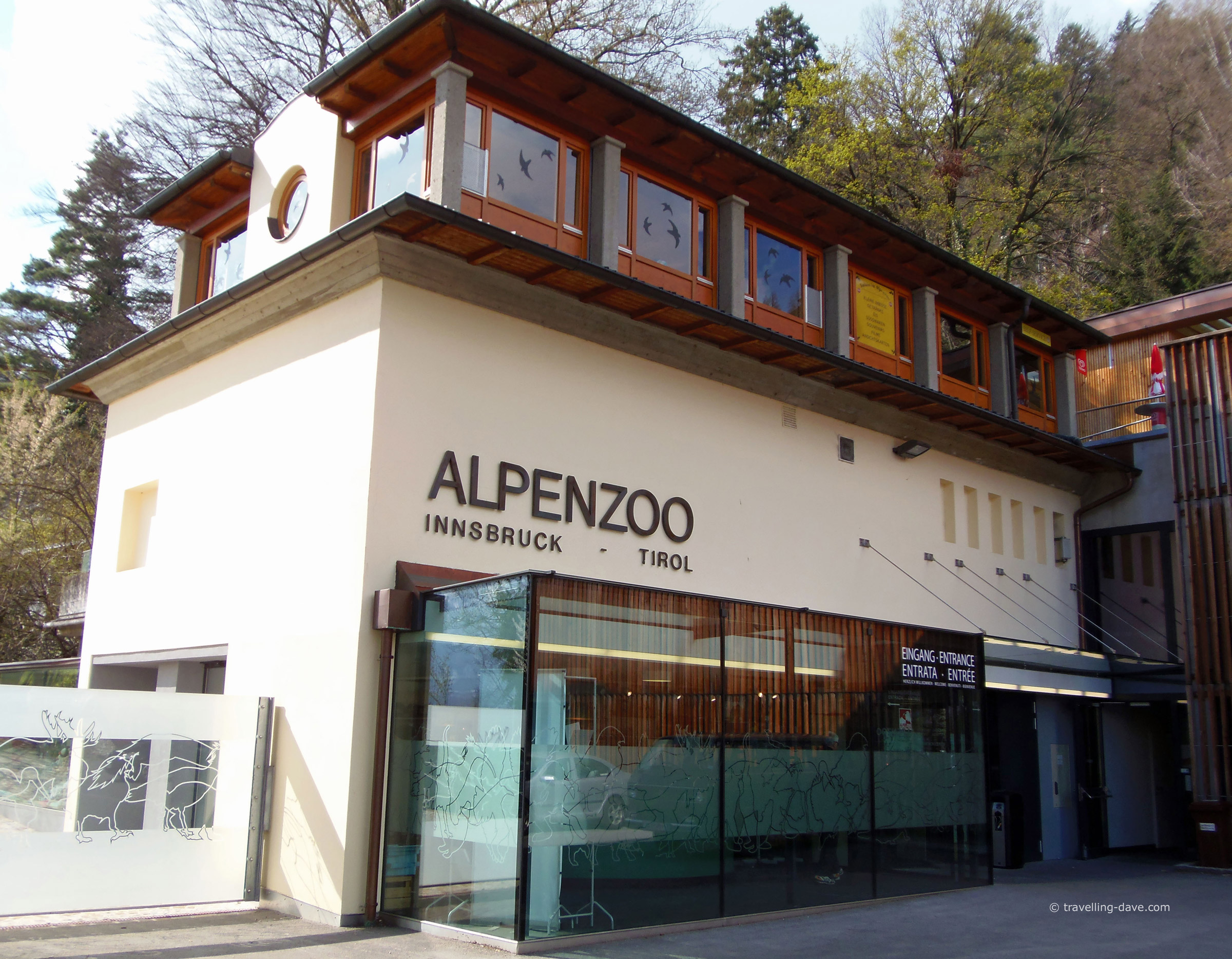 View of the entrance to the Alpenzoo 