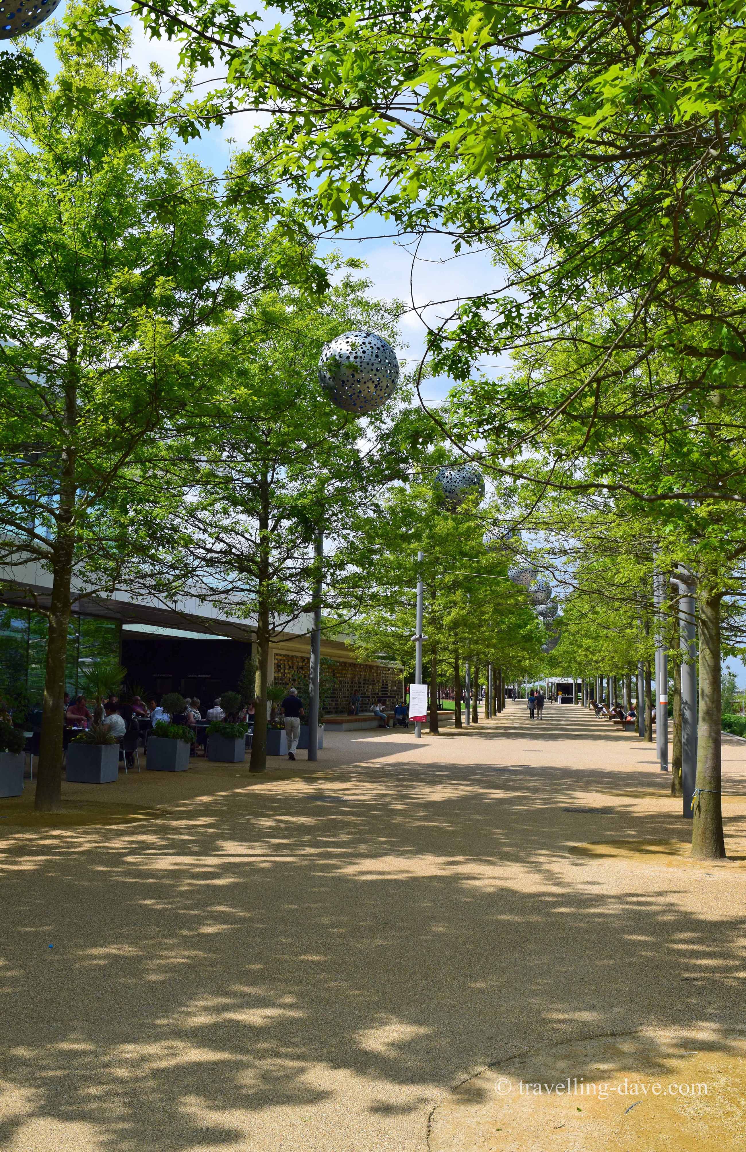 Queen Elizabeth Olympic Park promenade