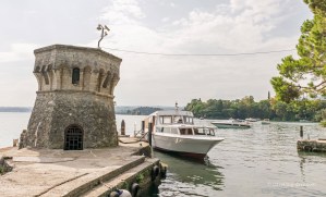 View of a boat arriving at Isola del Garda